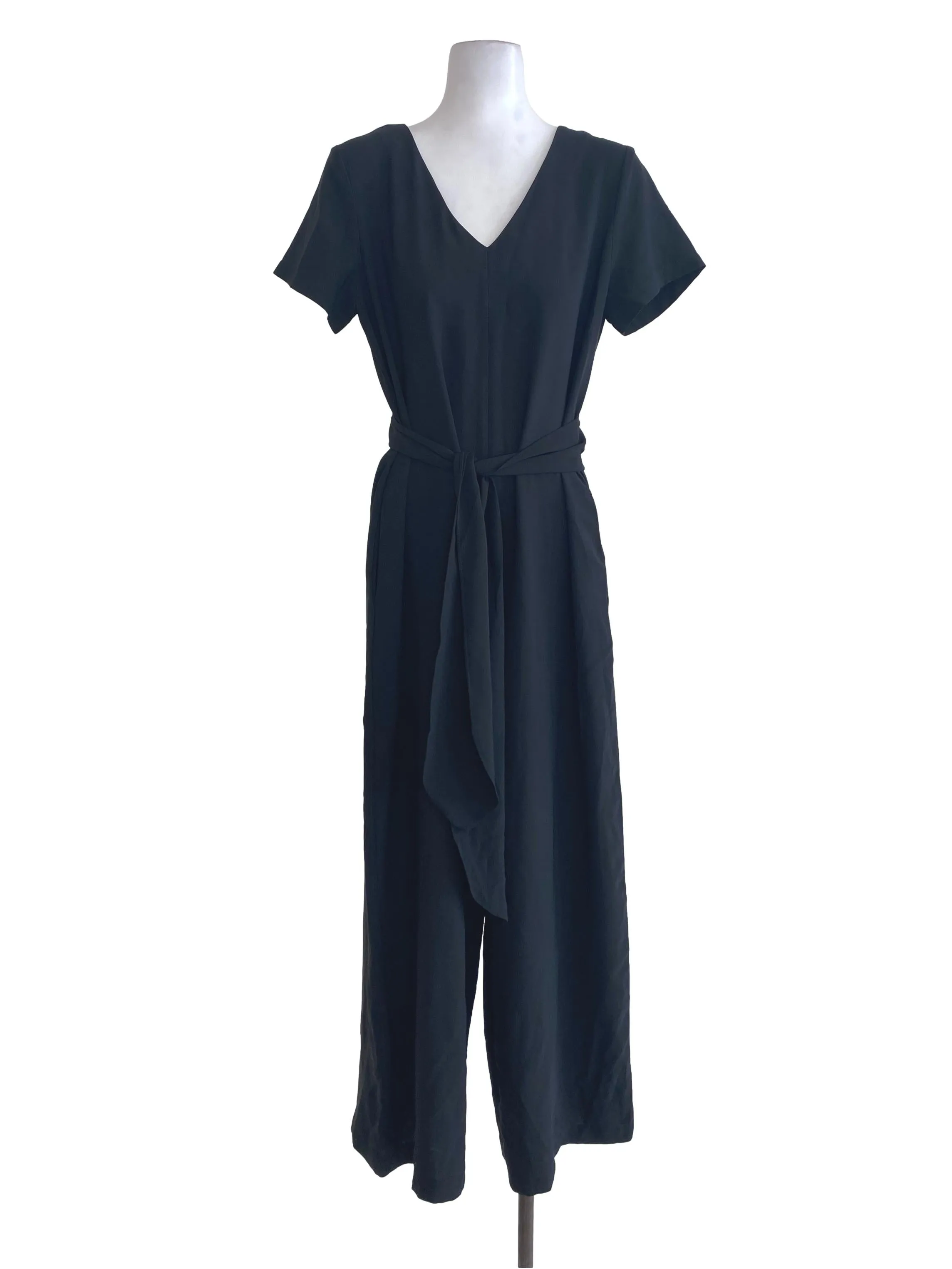 Black V Neck Jumpsuits